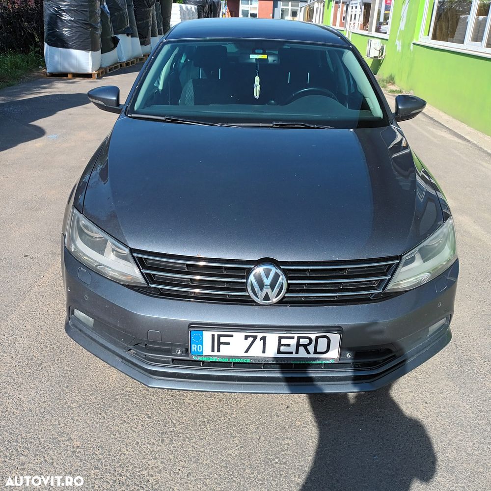 Volkswagen Jetta 2.0 TDI DSG BlueMotion Technologie - 2
