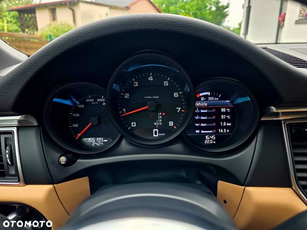Porsche Macan - 23