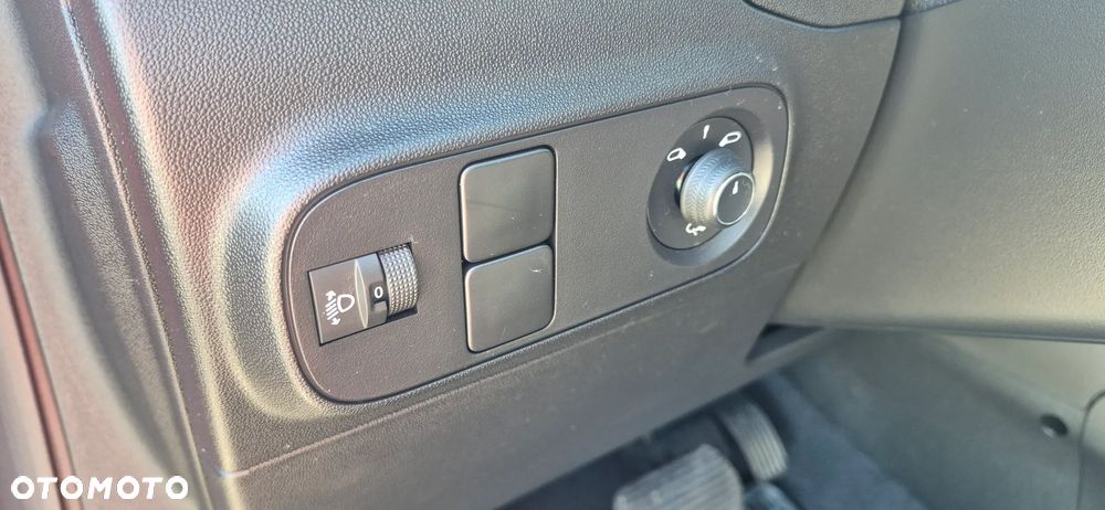 Citroën C3 1.2 PureTech Shine EAT6 - 12