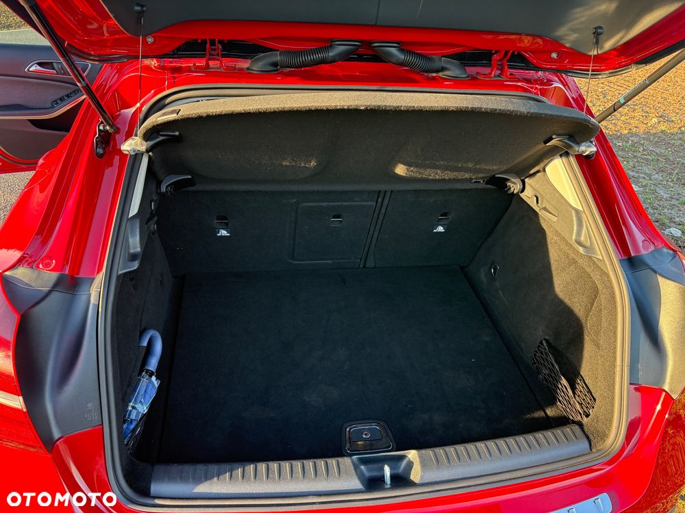 Mercedes-Benz GLA - 9