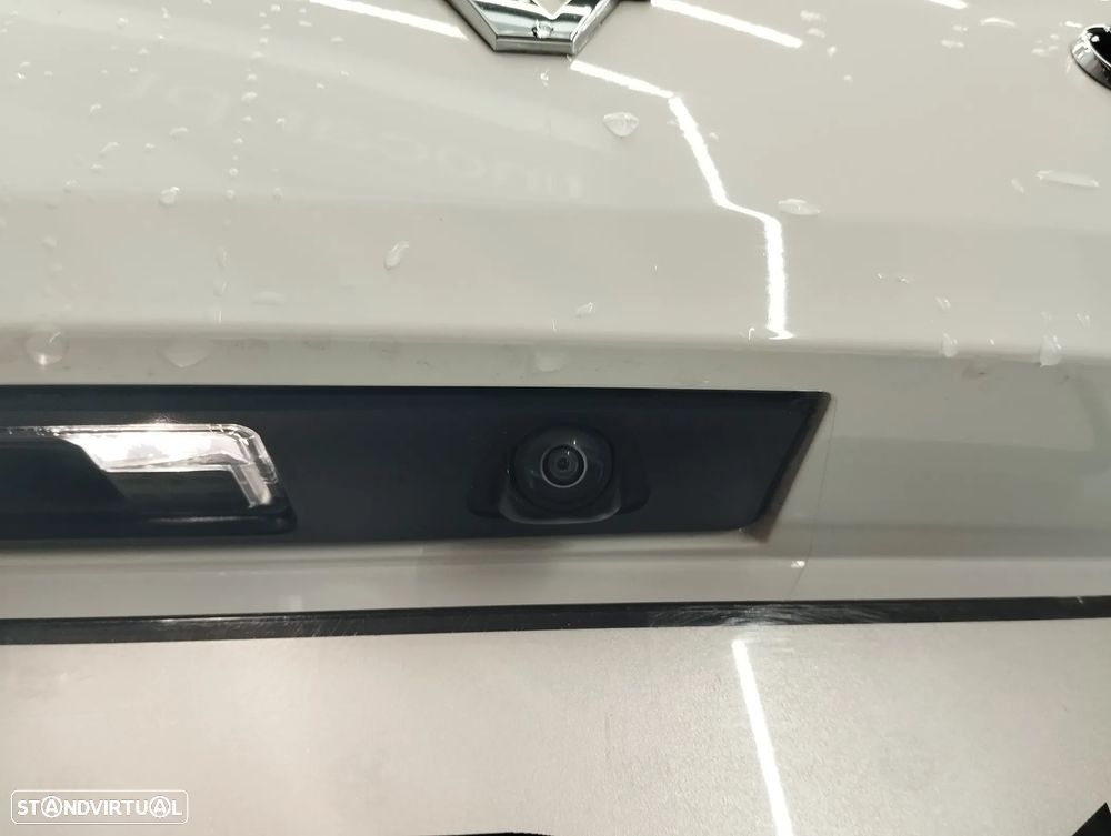 Volvo XC 60 2.0 B4 R-Design - 13