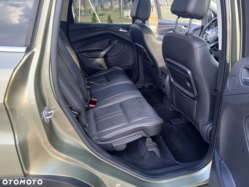 Ford Kuga 2.0 TDCi 4x4 Titanium - 26