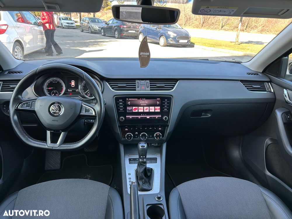 Skoda Octavia 1.6 TDI DSG Premium Edition - 12