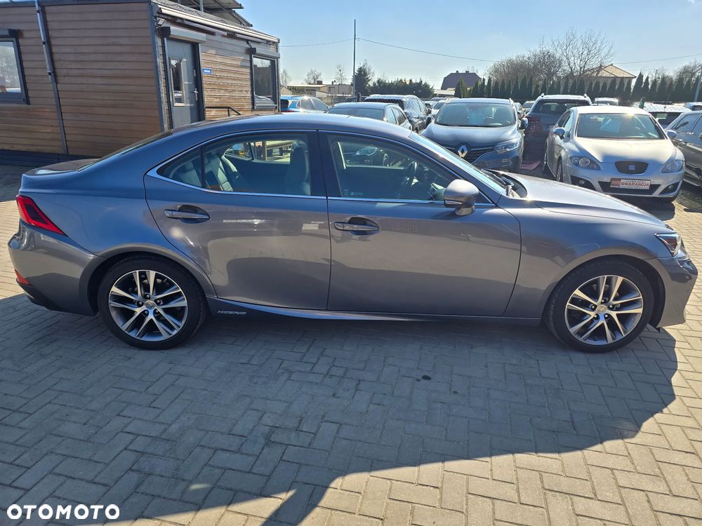 Lexus IS - 3