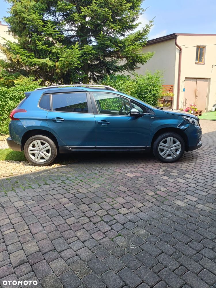 Peugeot 2008 1.2 Pure Tech Style - 5