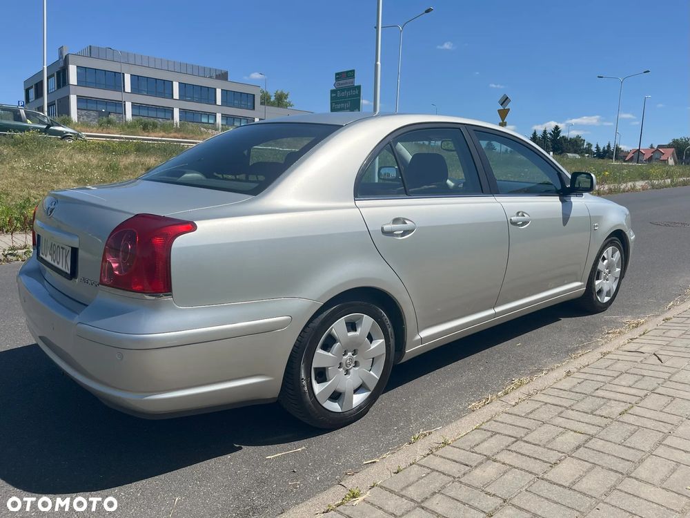 Toyota Avensis 1.8 VVT-i - 4