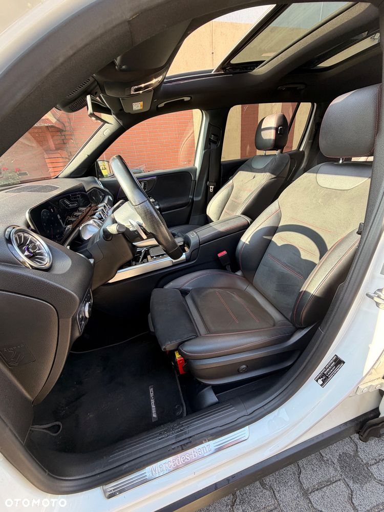 Mercedes-Benz GLB - 14