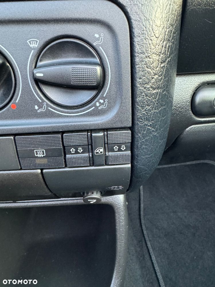 Volkswagen Golf - 14