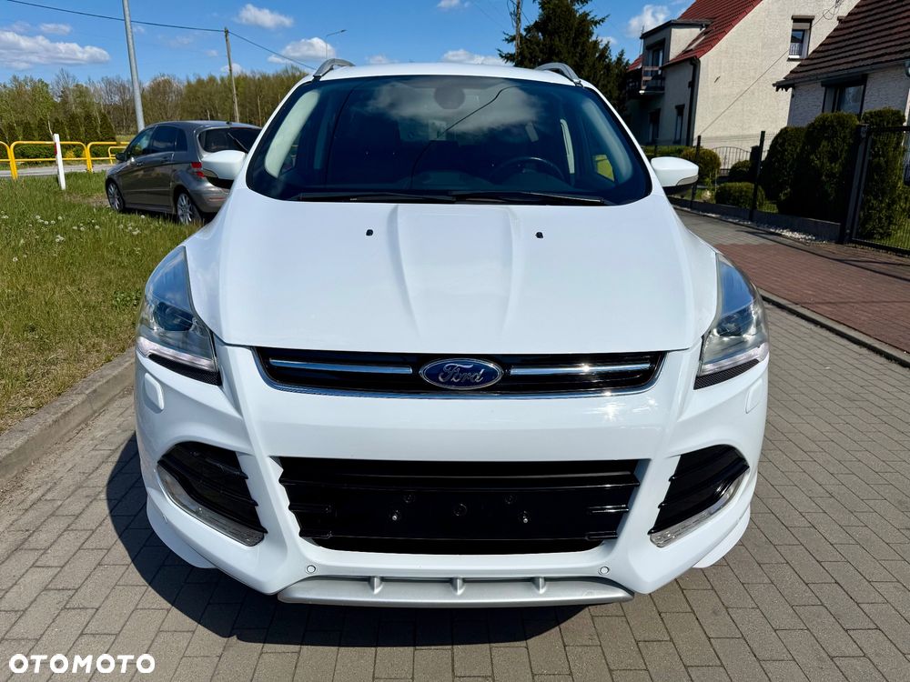 Ford Kuga 1.6 EcoBoost 2x4 Titanium - 5