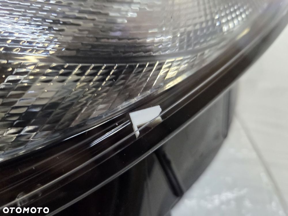 LAMPA PRAWA PRZÓD OPEL CORSA E EUROPA NOWA ORGINAŁ 39108223 - 5