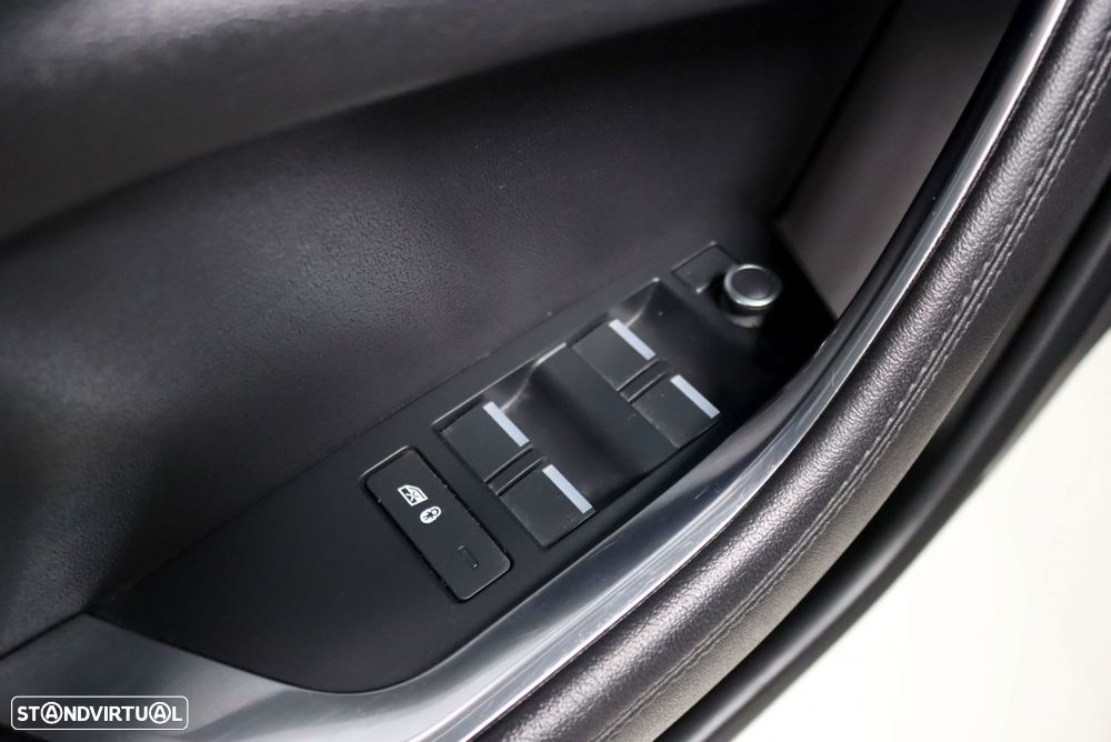 Jaguar XE D180 Aut. R-Dynamic S - 14