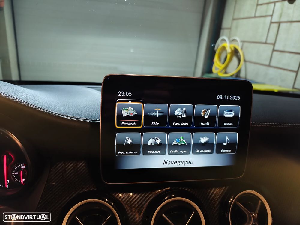 Mercedes-Benz GLA 220 d 7G-DCT AMG Line - 13