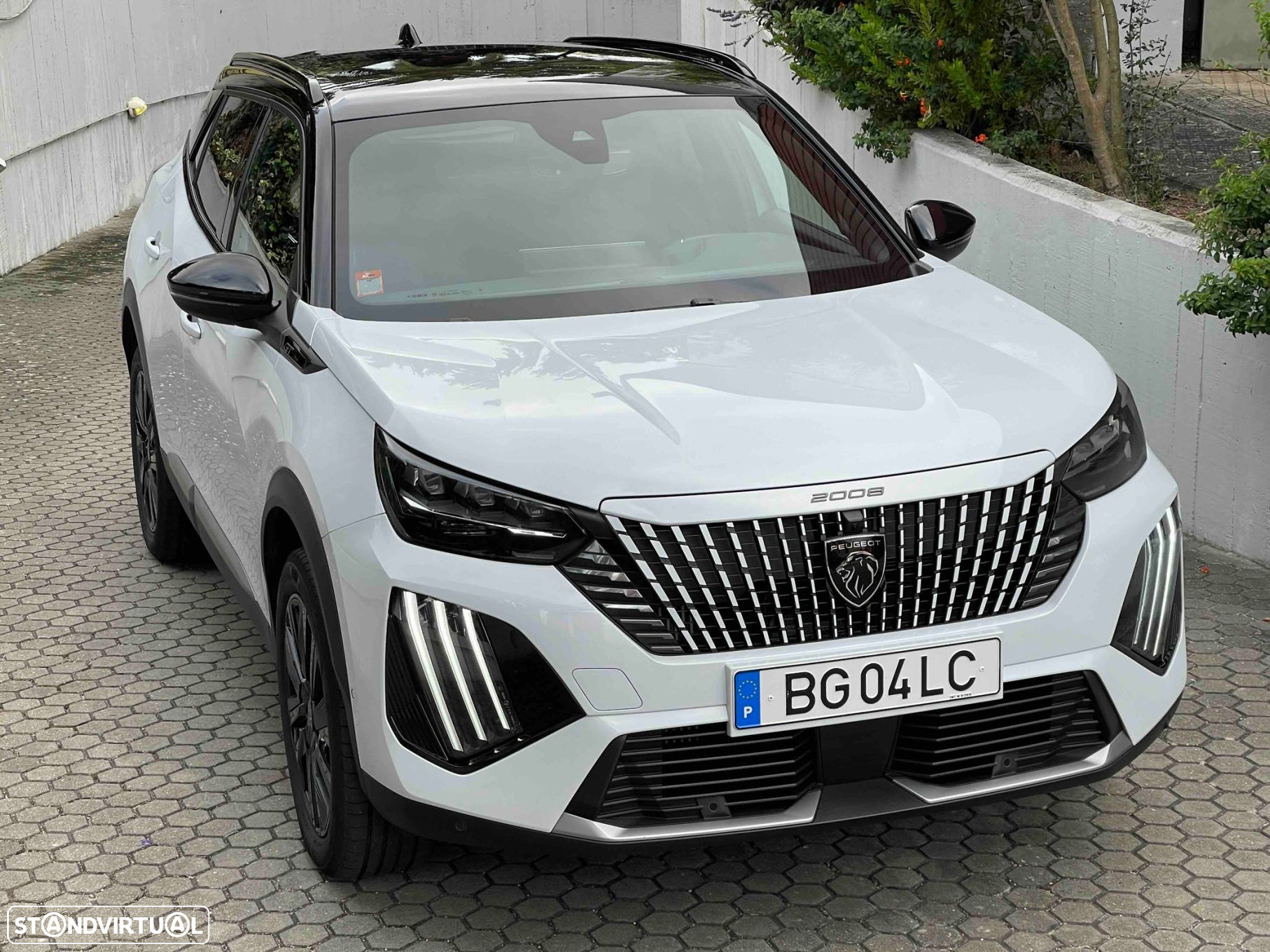 Peugeot 2008 1.2 PureTech GT EAT8 - 12