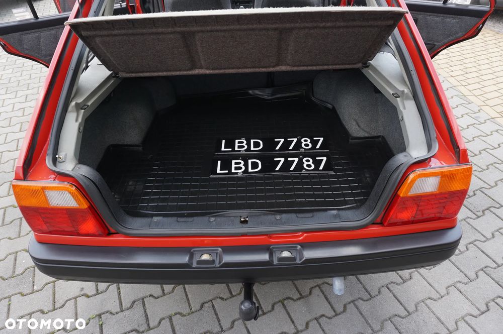 Polonez Caro - 33