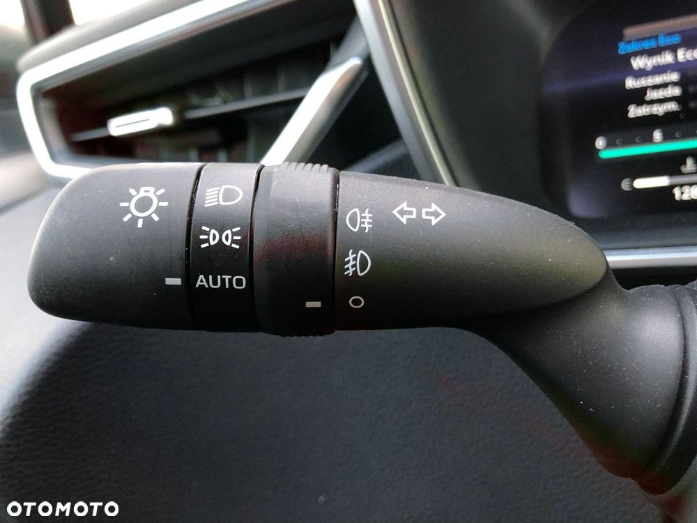 Toyota Corolla 1.8 Hybrid Style - 30