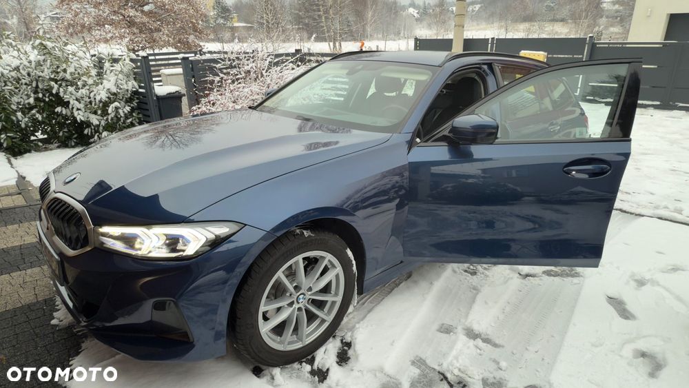 BMW Seria 3 320d xDrive - 13