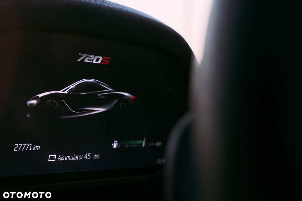 McLaren 720S Coupe - 30