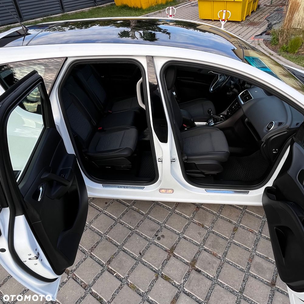 Opel Meriva 1.4 T Cosmo - 14