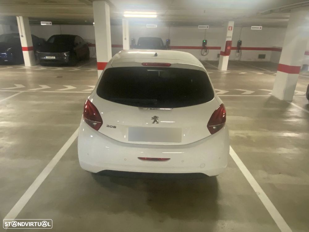 Peugeot 208 1.2 PureTech Signature - 4