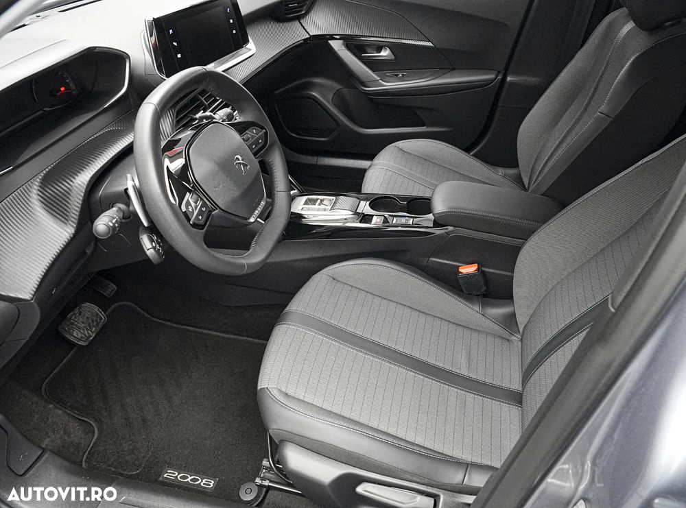 Peugeot 2008 1.2L PureTech 130 S&S EAT8 Allure - 12