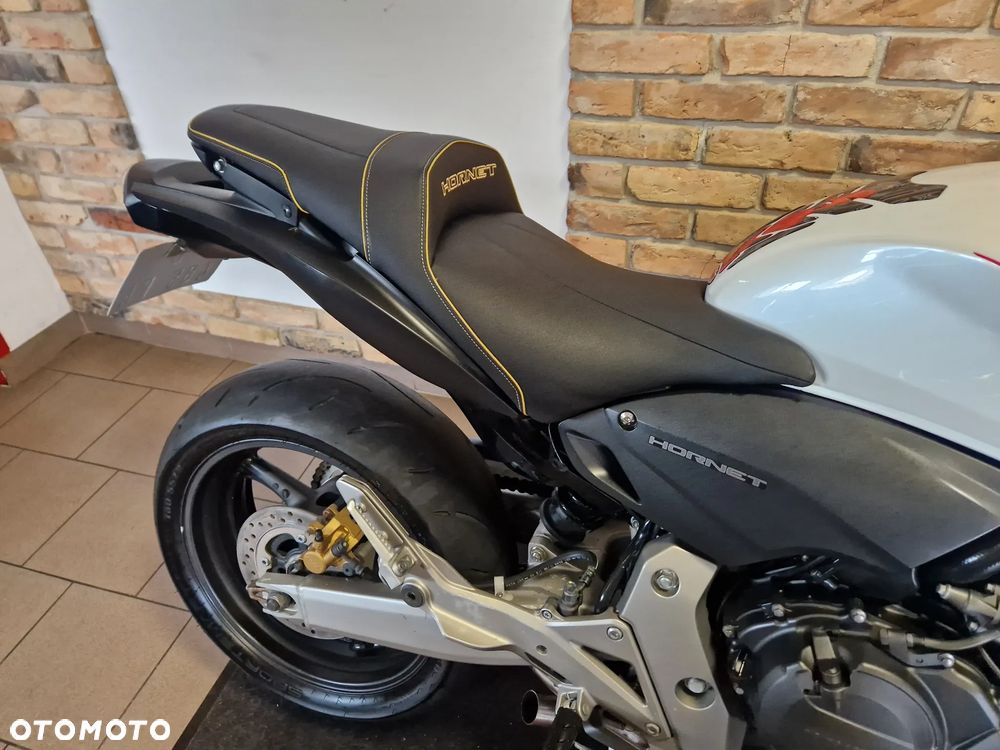 Honda Hornet - 25