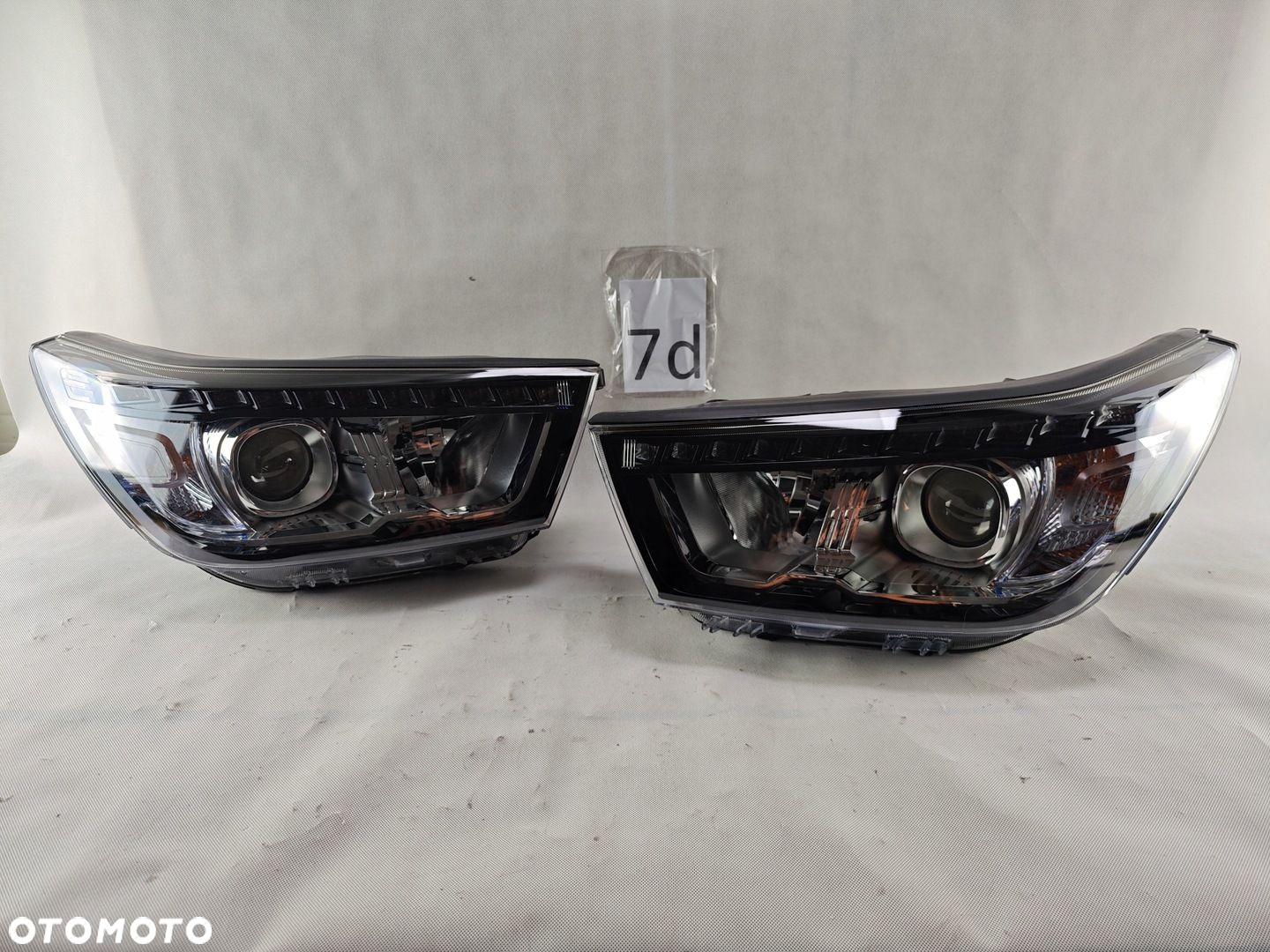 SSANGYONG TIVOLI SSANG YONG REFLEKTOR LED LEWY PRAWY SOCZEWKA LAMPA - 2