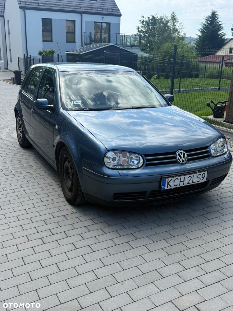 Volkswagen Golf - 4