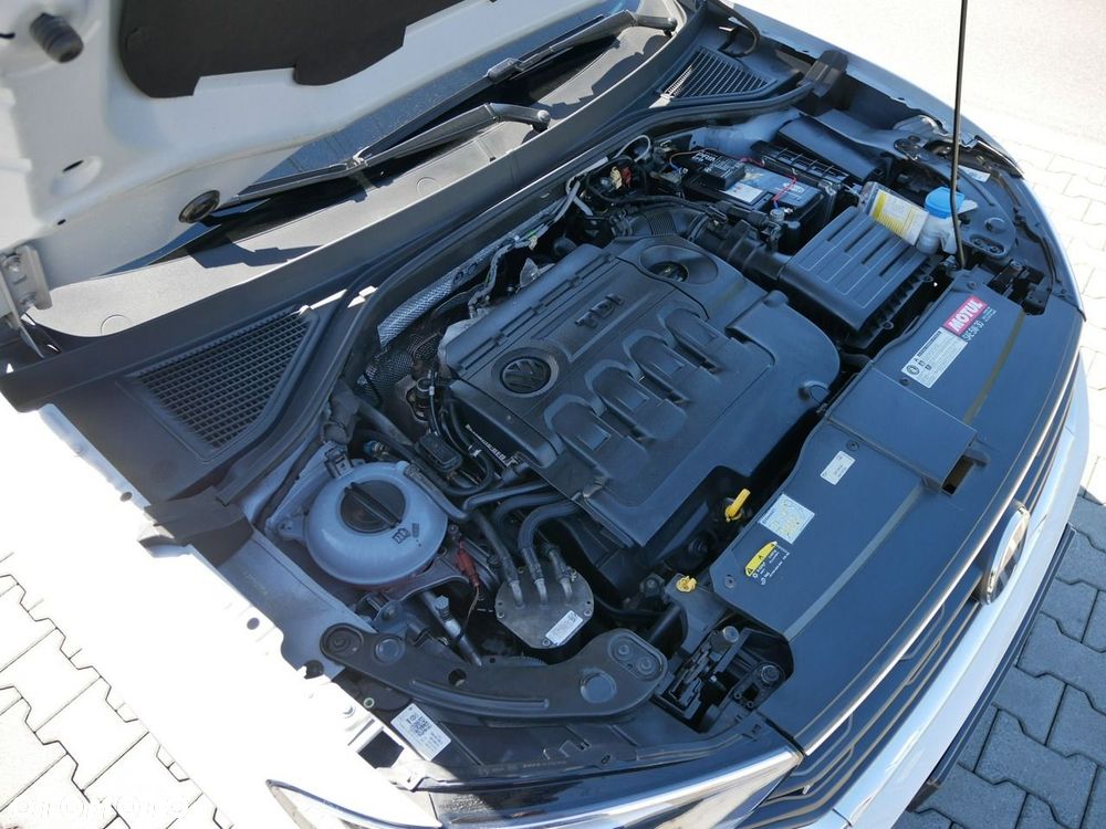 Volkswagen T-Roc 2.0 TDI SCR DSG R-Line - 32