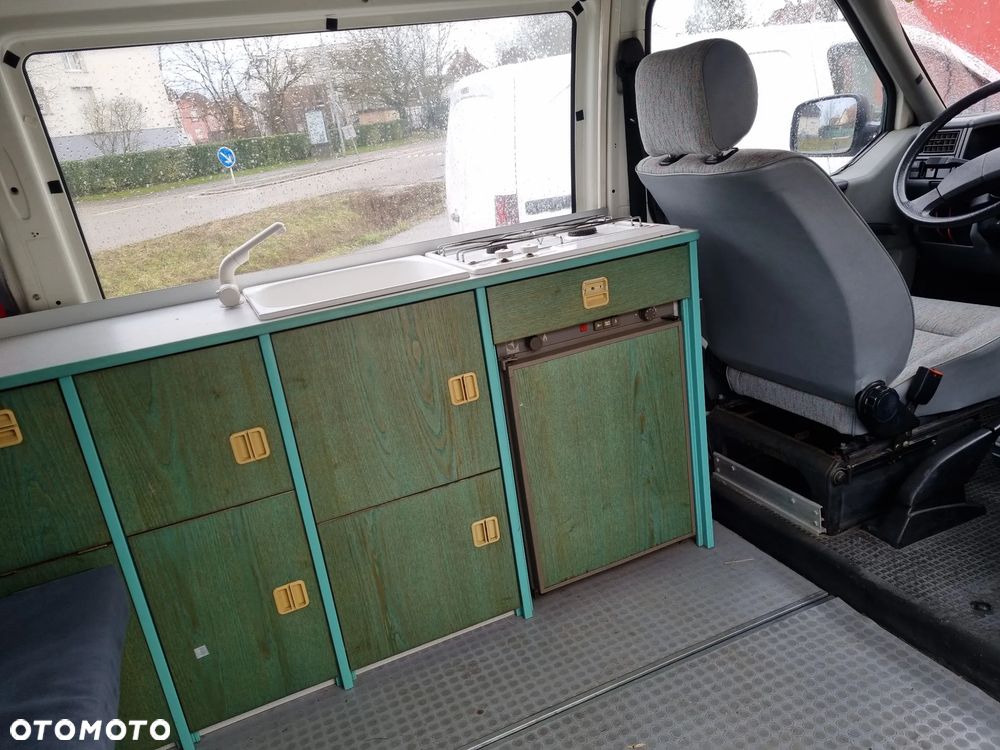 Volkswagen Transporter - 8