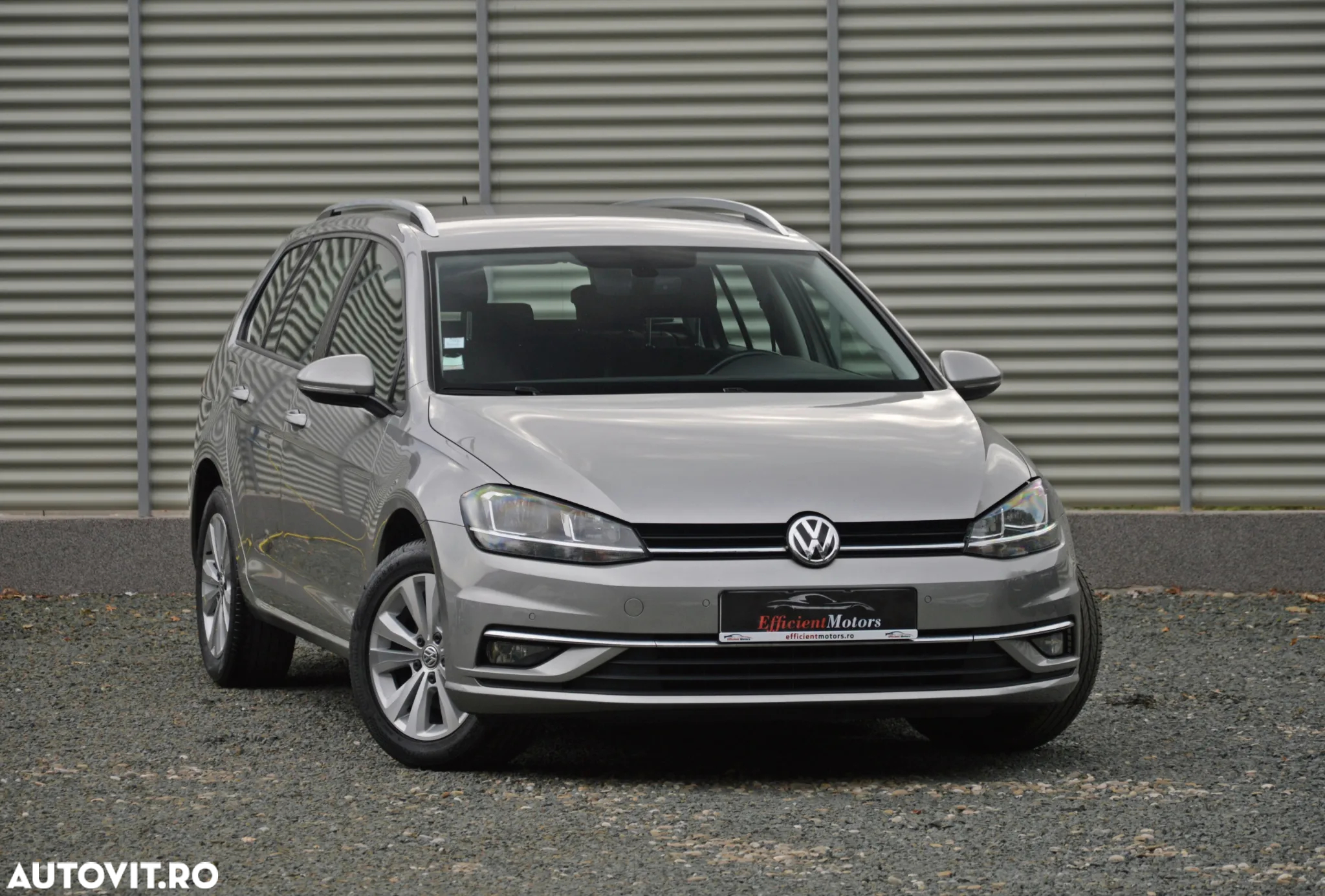 Volkswagen Golf - 2