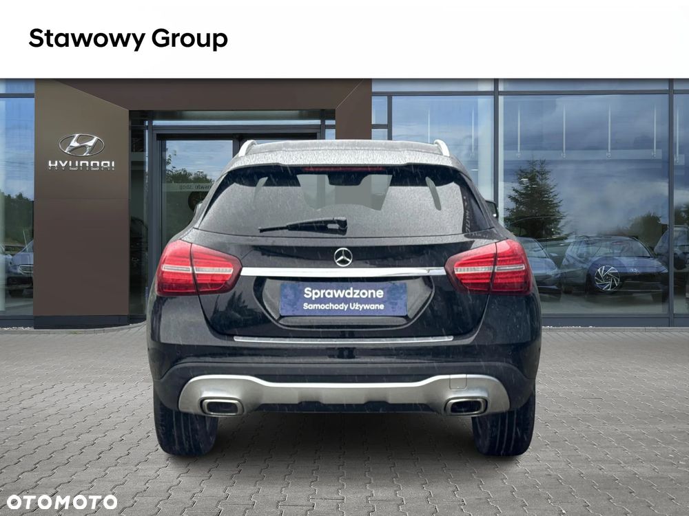 Mercedes-Benz GLA 200 7G-DCT Urban - 5