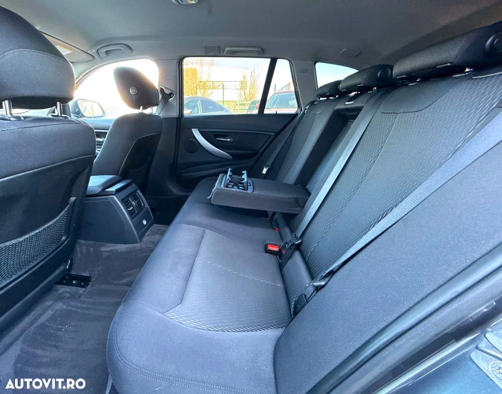 BMW Seria 3 318d Aut. - 19