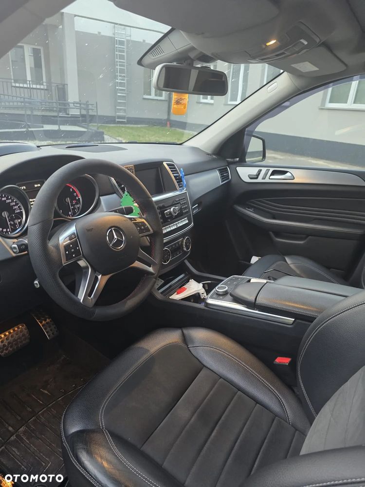 Mercedes-Benz ML - 9