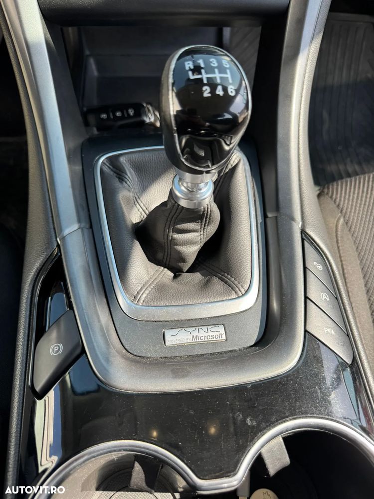 Ford Mondeo 1.6 TDCi ECOnetic Start-Stopp Titanium - 23