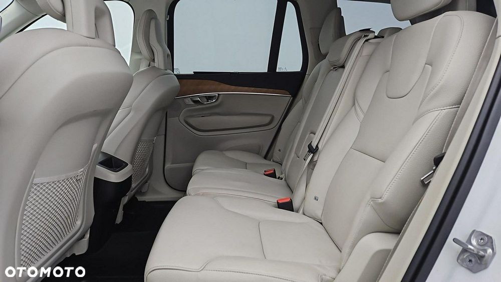 Volvo XC 90 - 23