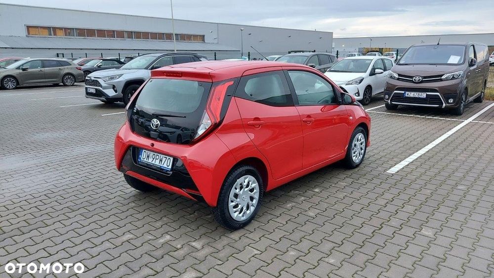Toyota Aygo x.shift x-play connect - 5