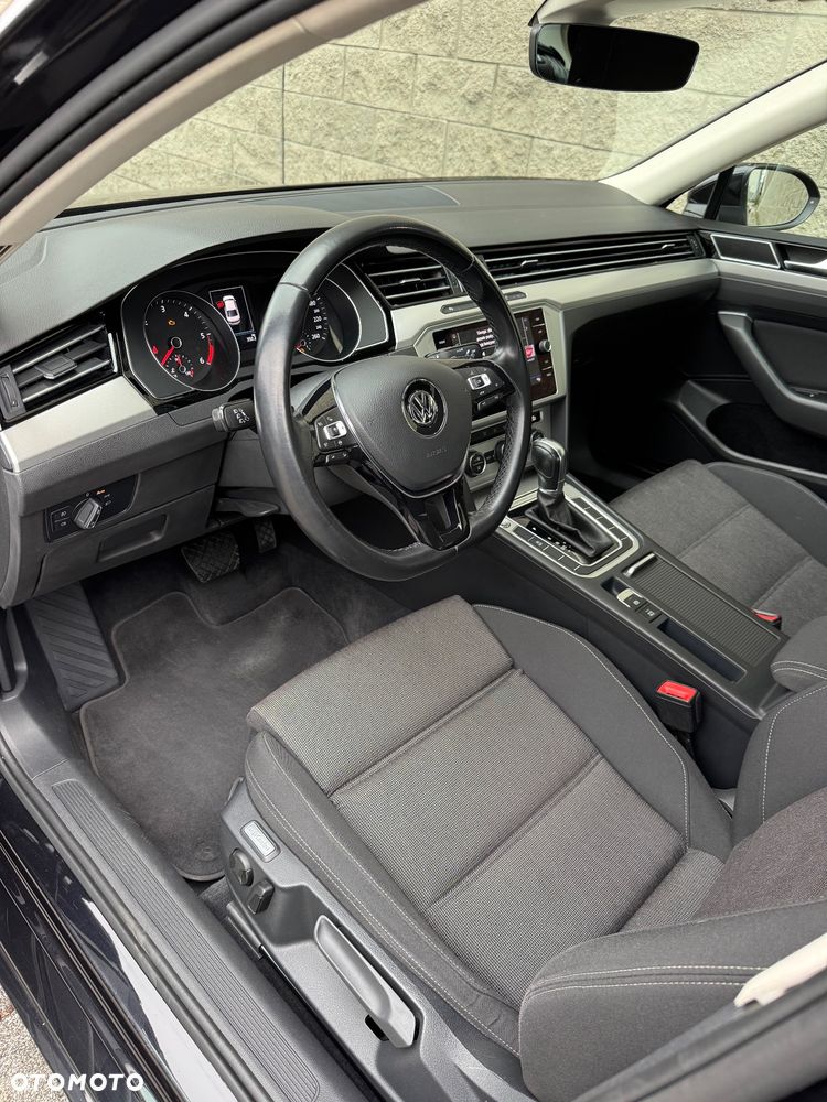 Volkswagen Passat 2.0 TDI SCR Comfortline DSG - 10