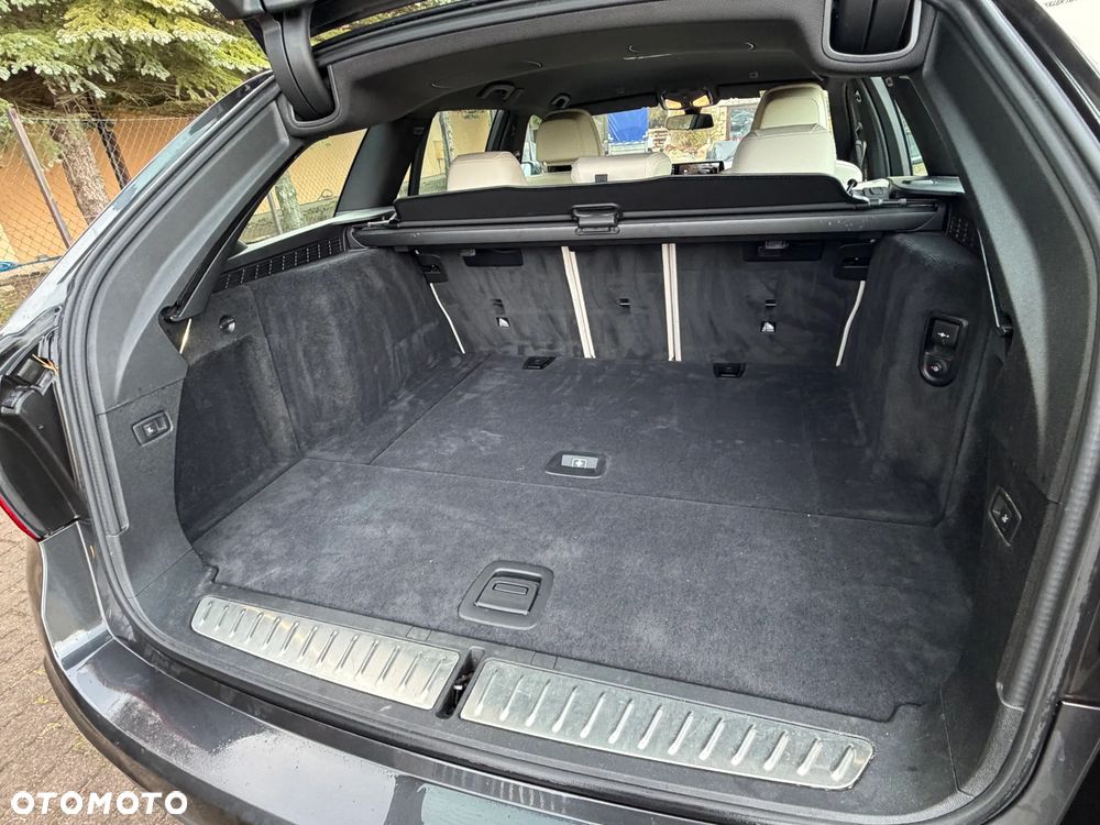 BMW Seria 5 525d M Sport sport - 34