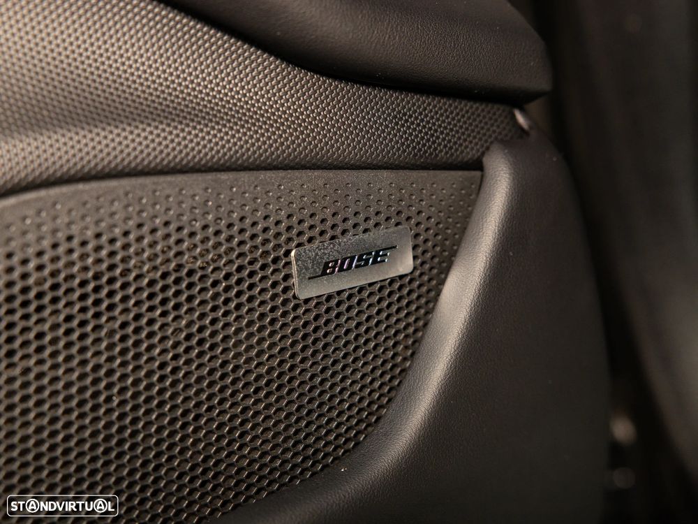 Porsche Taycan Bateria Performance Plus - 16
