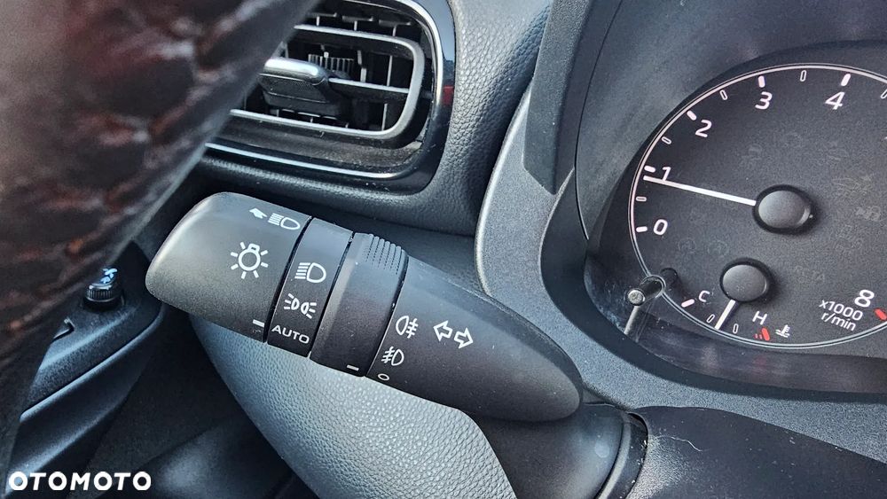 Toyota Yaris 1.5 Comfort - 14