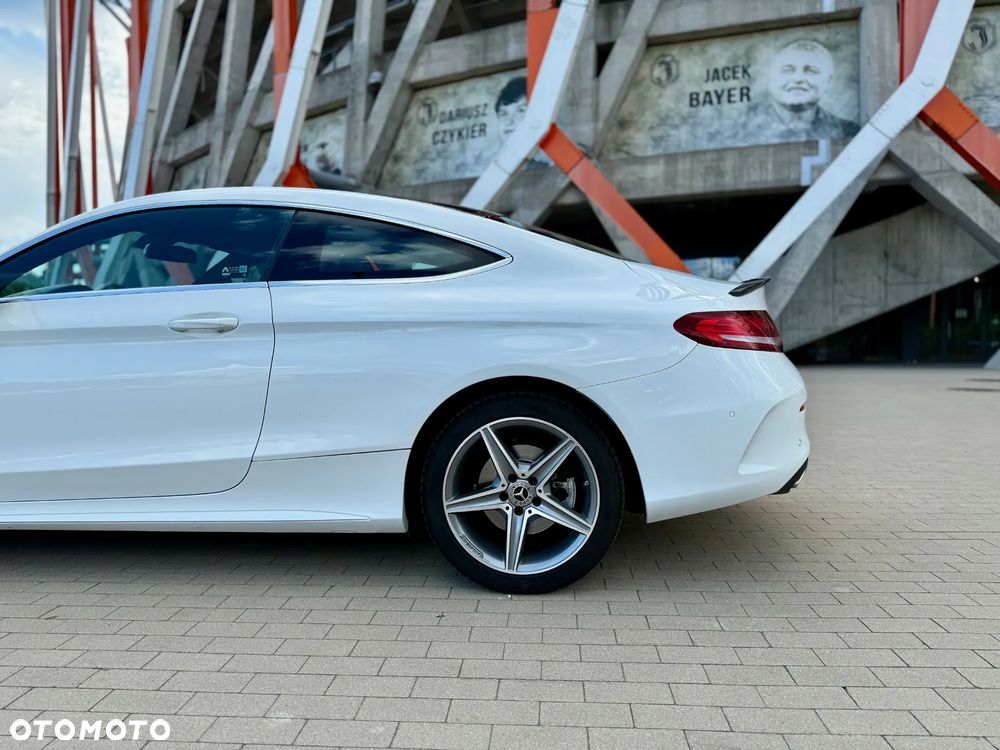 Mercedes-Benz Klasa C 300 9G-TRONIC - 3