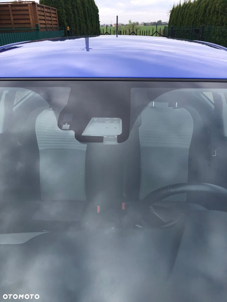 Toyota Yaris - 12
