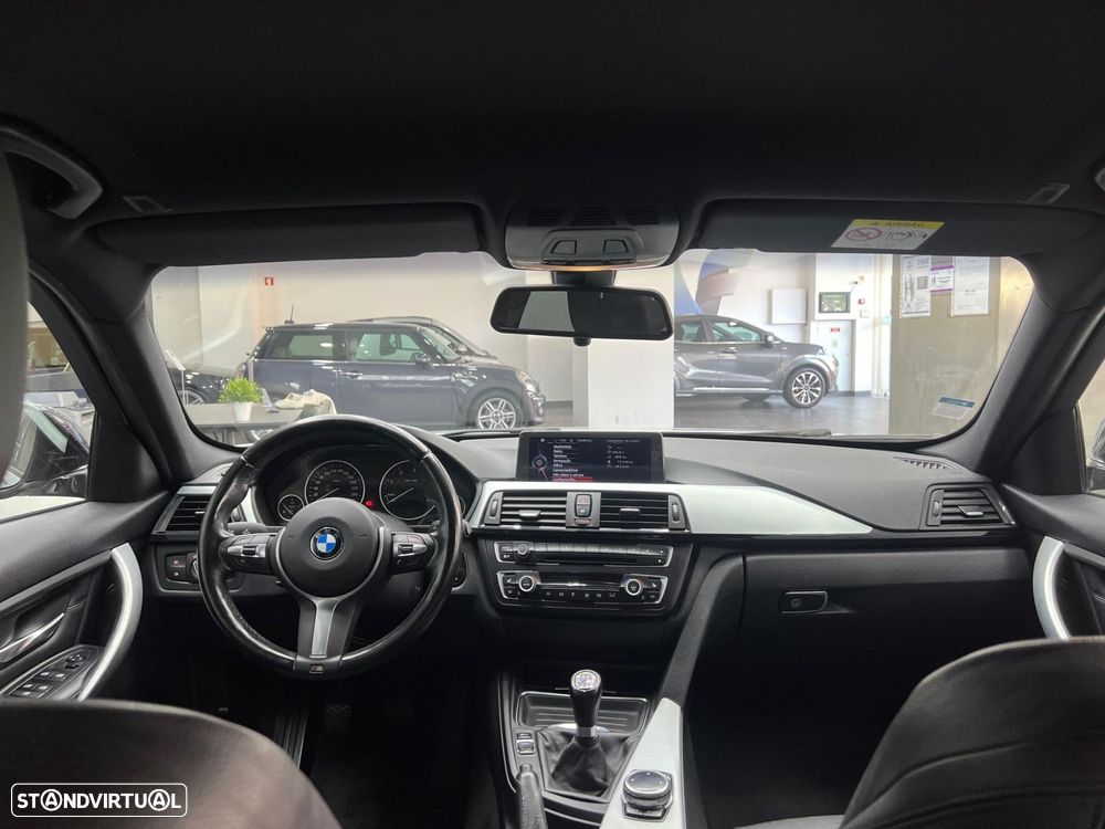 BMW 320 d Touring Pack M - 30