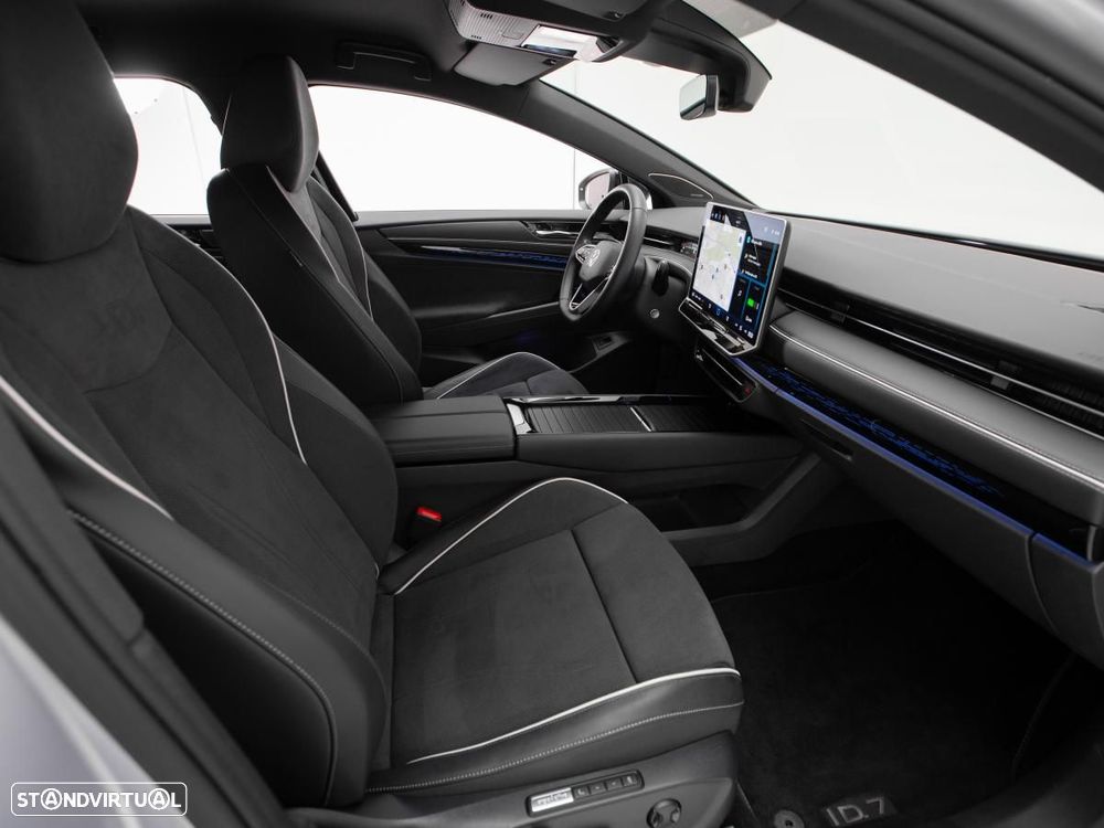 VW ID.7 Tourer Pro S - 10