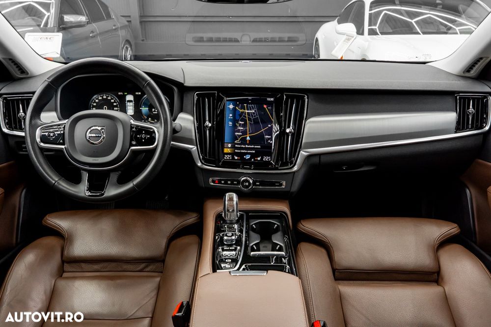 Volvo S90 T8 Twin Engine AWD Geartronic Momentum - 8