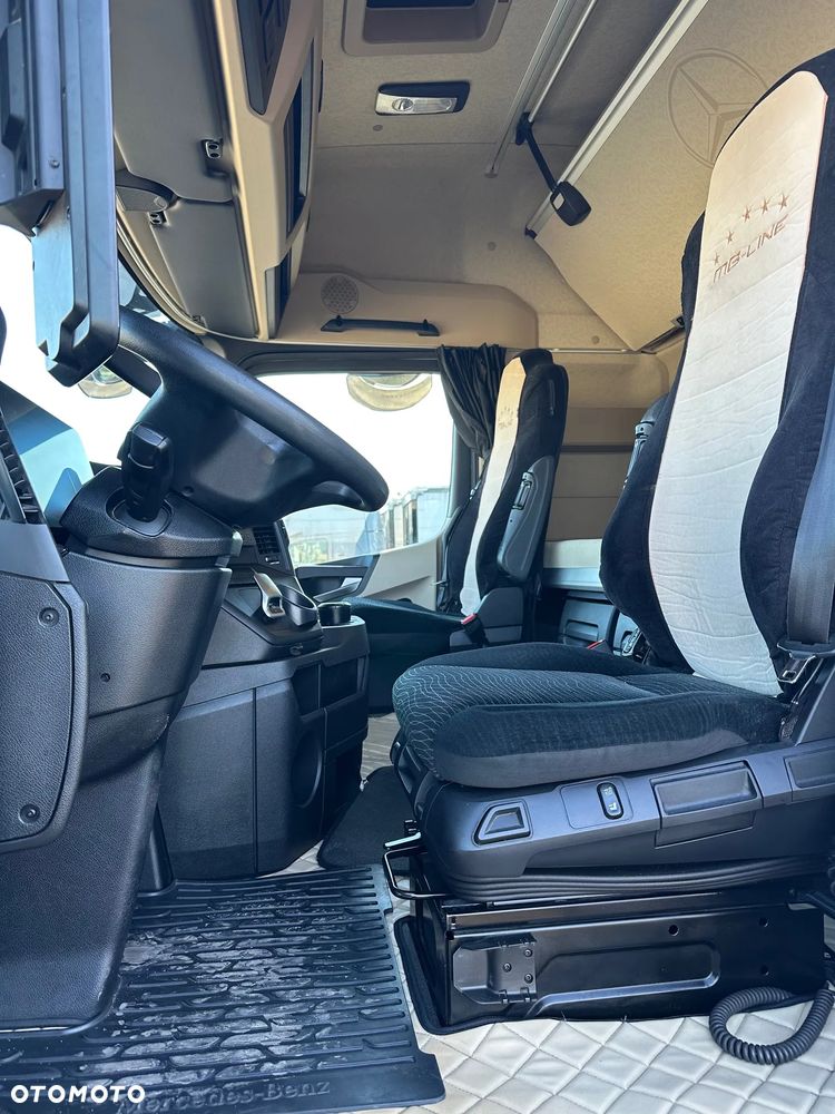 Mercedes-Benz 1845 - 9