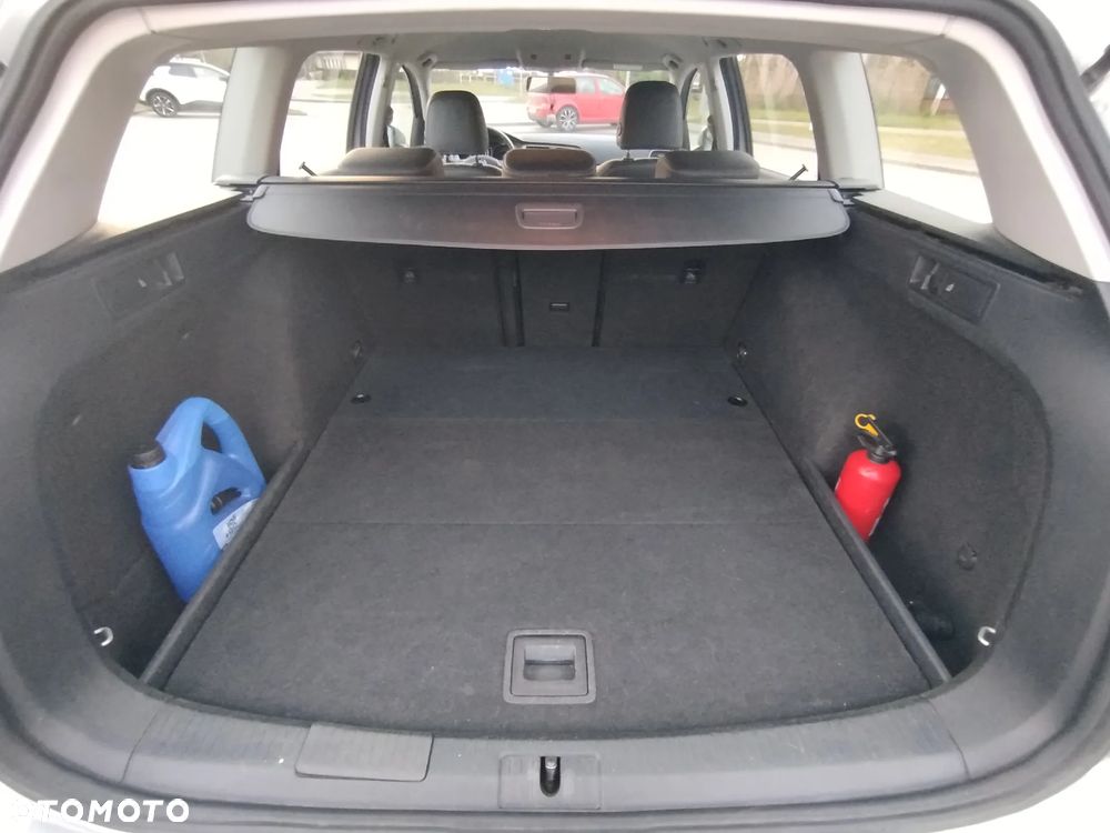 Volkswagen Golf - 12