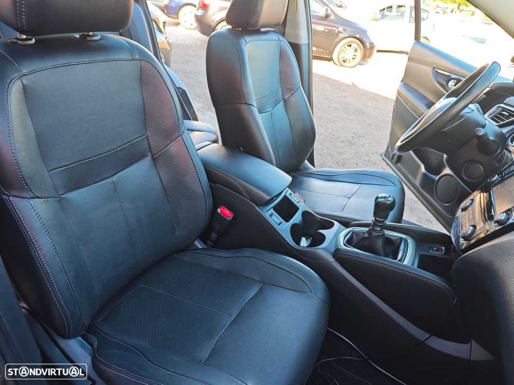 Nissan Qashqai 1.6 dCi N-Connecta 18 - 14