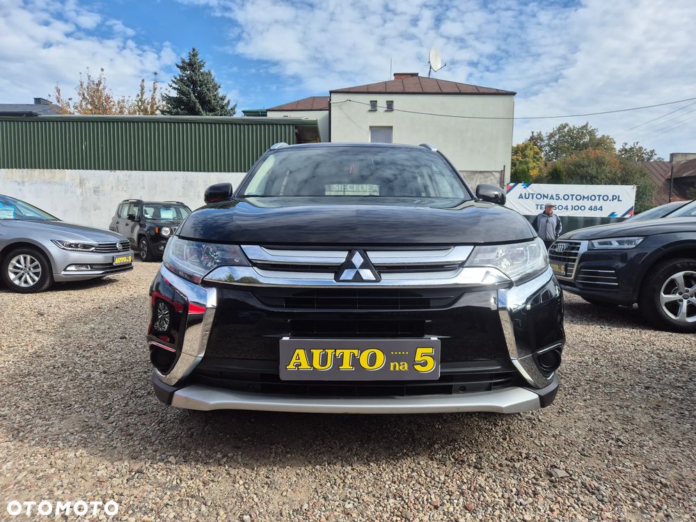 Mitsubishi Outlander - 2