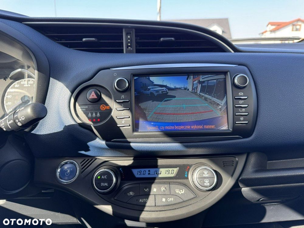 Toyota Yaris - 18